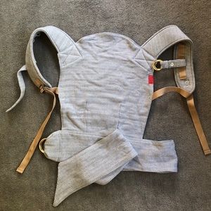 NWOT Sakura Bloom Scout carrier in theory bamboo